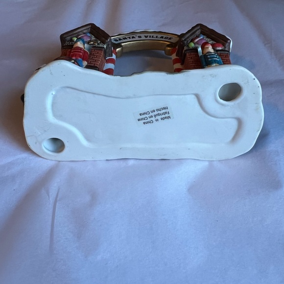 Santa’s village part of a holiday village set - Picture 9 of 9